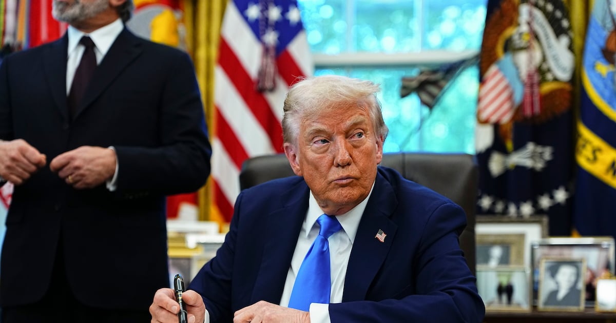 Trump’s €100,000 visa fee plan opens the door for Ireland – The Irish Times