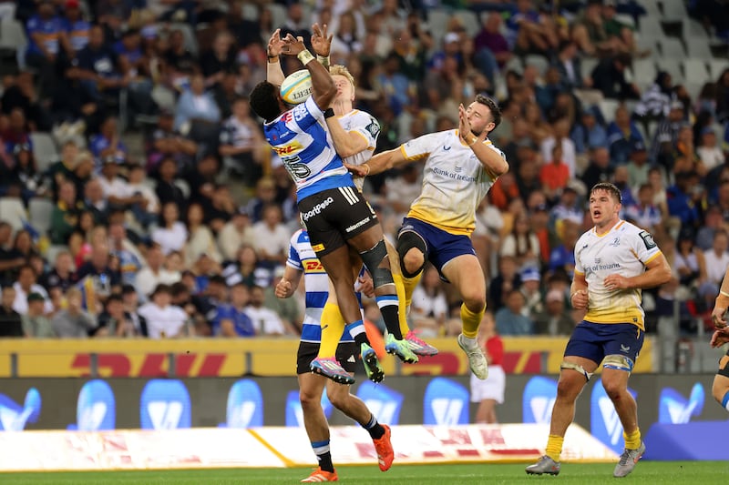 Wandisile Simelane of the Stormers with Tommy O’Brien and Robbie Henshaw of Leinster. Photograph: INPHO