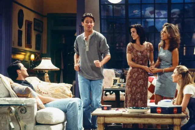 Gary Null/NBCU Photo Bank/NBCUniversal via Getty  From left: Matt LeBlanc, Matthew Perry, Courteney Cox, Jennifer Anison and Lisa Kudrow in season one of 'Friends'