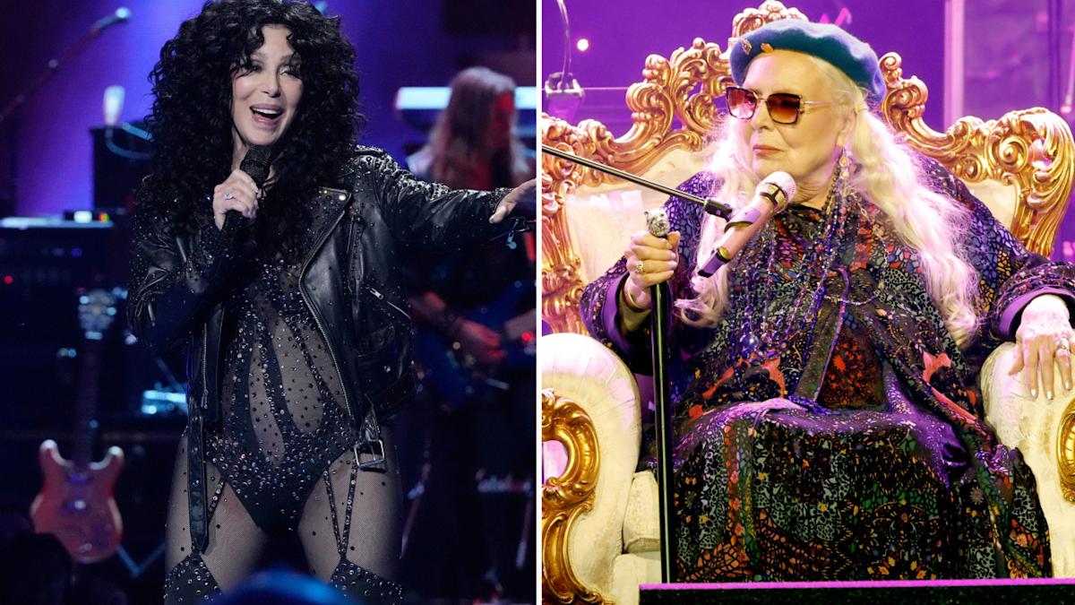 Cher and Joni Mitchell Join Iconic '80s Singer Onstage During Farewell Show