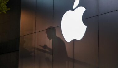 Apple’s Lead AI Researcher for Robotics Heads to Meta as Part of Latest Exits
