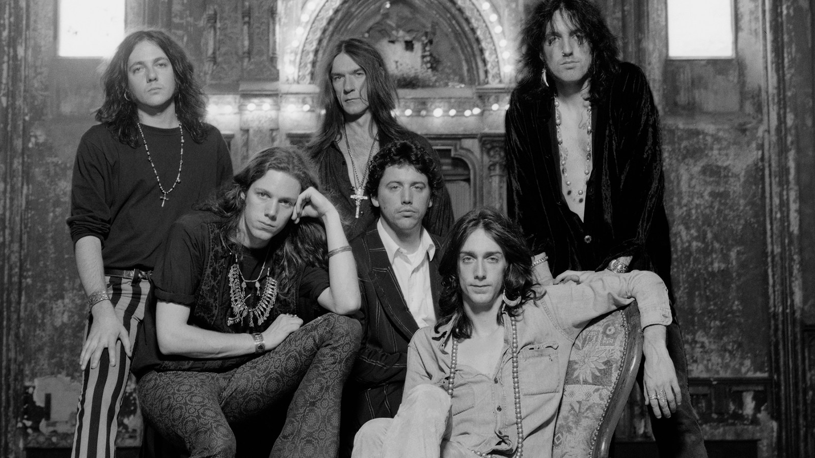 Black Crowes Releasing 30th-Anniversary Amorica, With Unreleased Songs