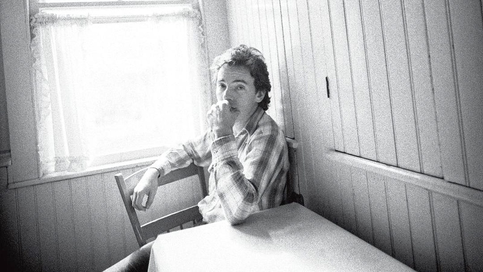 Bruce Springsteen Previews Live 'Nebraska' Film, Disses Donald Trump
