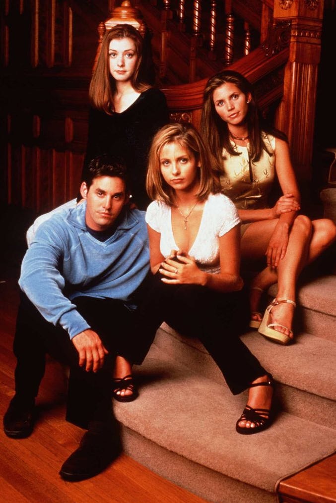 cast of buffy the vampire slayer tv show posed on a staircase in a residential setting Clockwise from top left: Alyson Hannigan, Charisma Carpenter, Sarah Michelle Gellar aand Nicholas Brendon  cast of buffy the vampire slayer tv show posed on a staircase in a residential setting clockwise from top left: alyson hannigan, charisma carpenter, sarah michelle gellar aand nicholas brendon