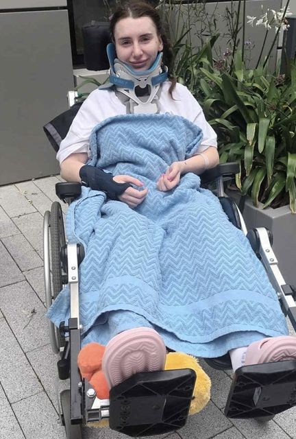 Kaythlyn Smith (25) suffered a serious spinal injury leaving her paralysed from the chest down following a devastating car crash