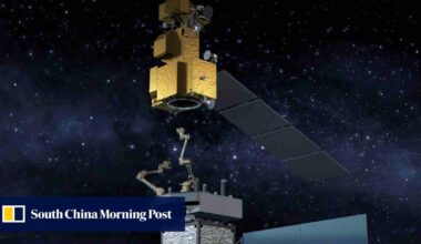 China pulled off high-orbit refuelling and may beat US to moon, ex-space officials say