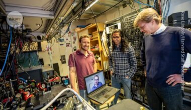 Atomic ‘conveyor belt’ boosts power of quantum computer