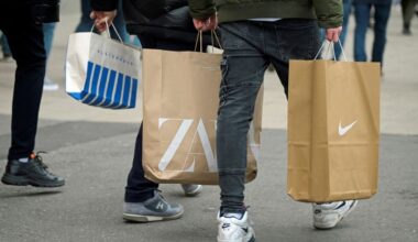 Euro zone consumers cut spending on tariff fears, shun US goods, ECB says