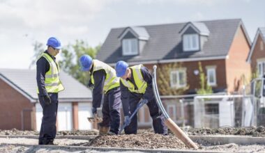 Pay rises for construction workers are solution to housing crisis, not the problem, says union