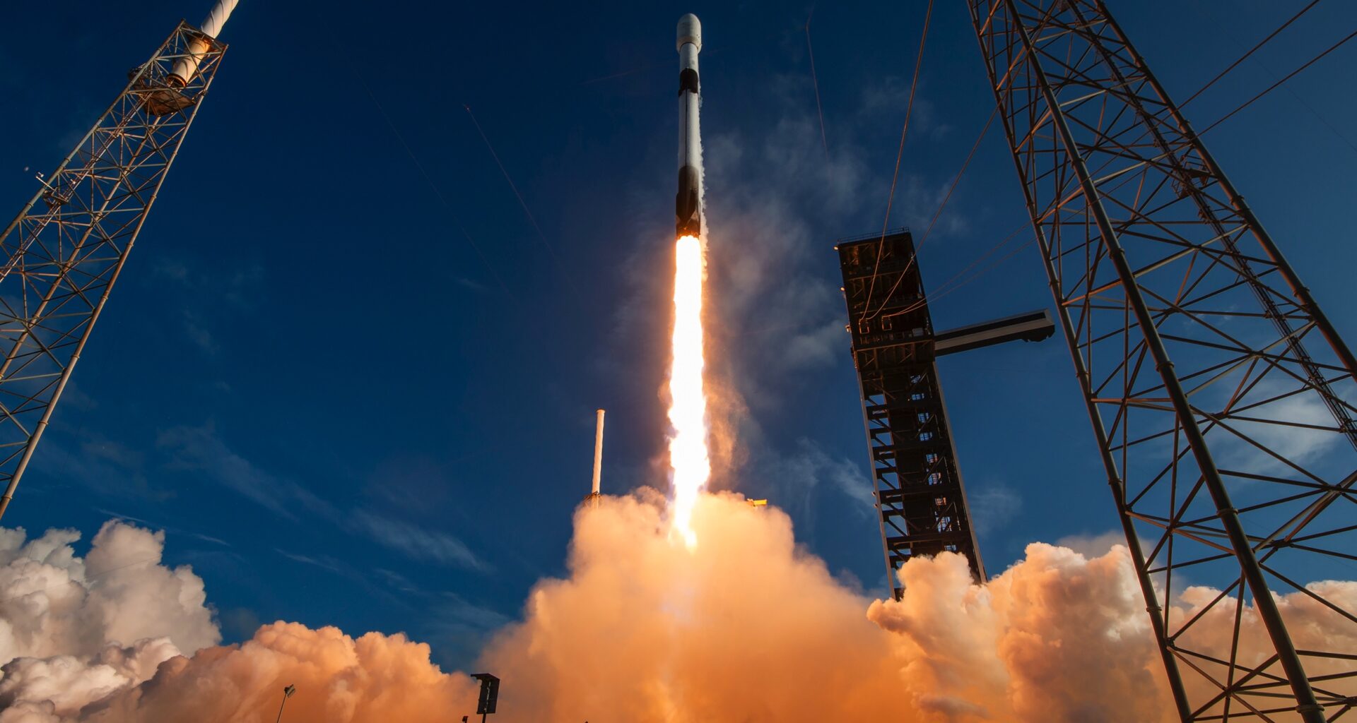 Falcon 9 launches upgraded Cygnus cargo spacecraft to ISS