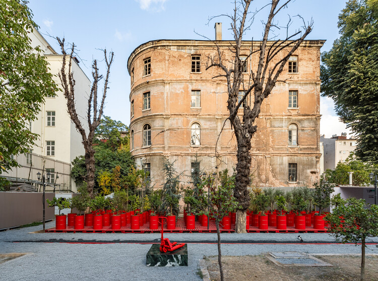 First Chapter of the 18th Istanbul Biennial Opens, Exploring Self-Preservation and Futurity - Image 1 of 13