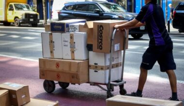 Americans are feeling a lot worse about the state of the economy