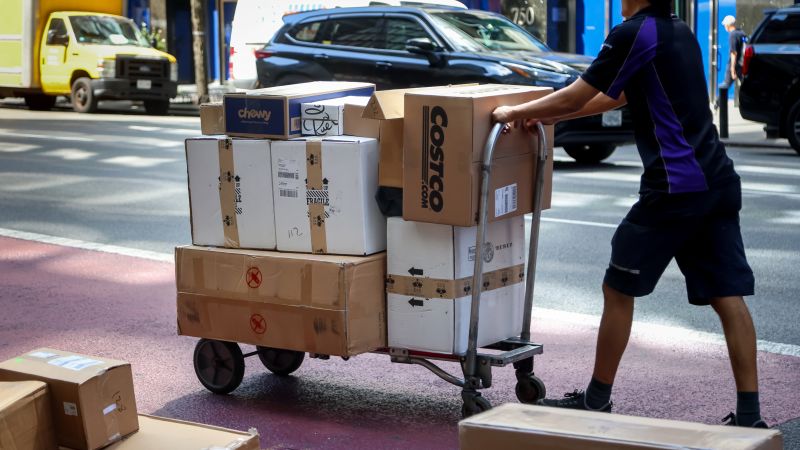 Americans are feeling a lot worse about the state of the economy