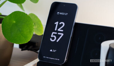 google pixel 10 pro screen saver digital clock