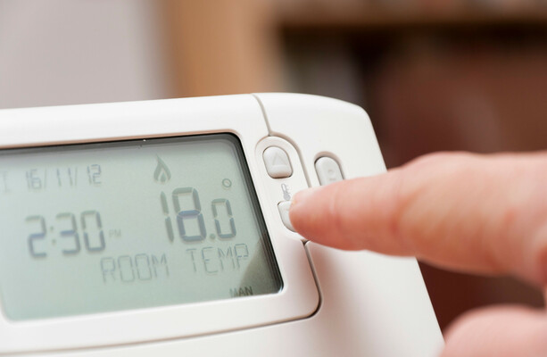 It's getting colder, so here are some expert tips to help you save on energy costs this winter