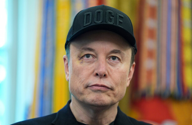 Musk in line for a trillion-dollar payout - if Tesla hits some pretty ambitious 10-year goals - The Journal