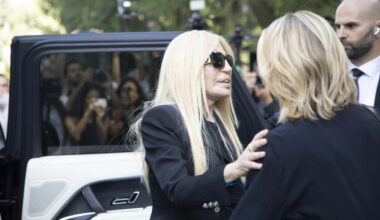 Thousands pay respects to Italian designer Giorgio Armani as coffin is put on public display - The Journal