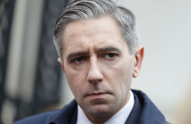Multiple bomb threats made against Tánaiste Simon Harris’s home, armed gardaí at scene - The Journal