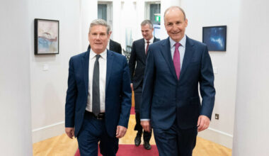 Taoiseach tells Starmer Ireland is willing to aid peacekeeping in Ukraine