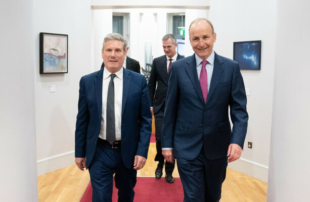 Taoiseach tells Starmer Ireland is willing to aid peacekeeping in Ukraine