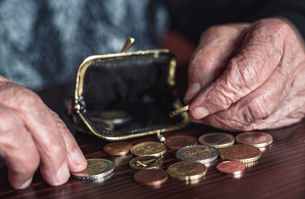 'They have a fear of ESB bills': Older people 'extremely concerned' about cost of living in winter - The Journal