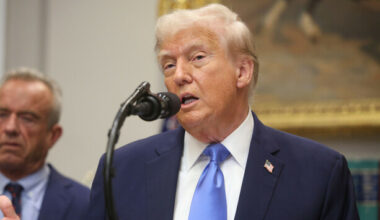 Trump makes unproven claims linking painkiller brand to autism and advising against vaccines - The Journal