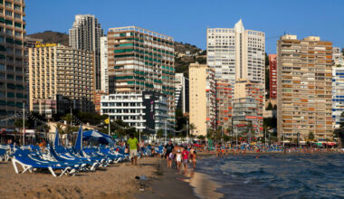 Police investigating death of Irish woman, 66, found in Spanish apartment complex - The Journal
