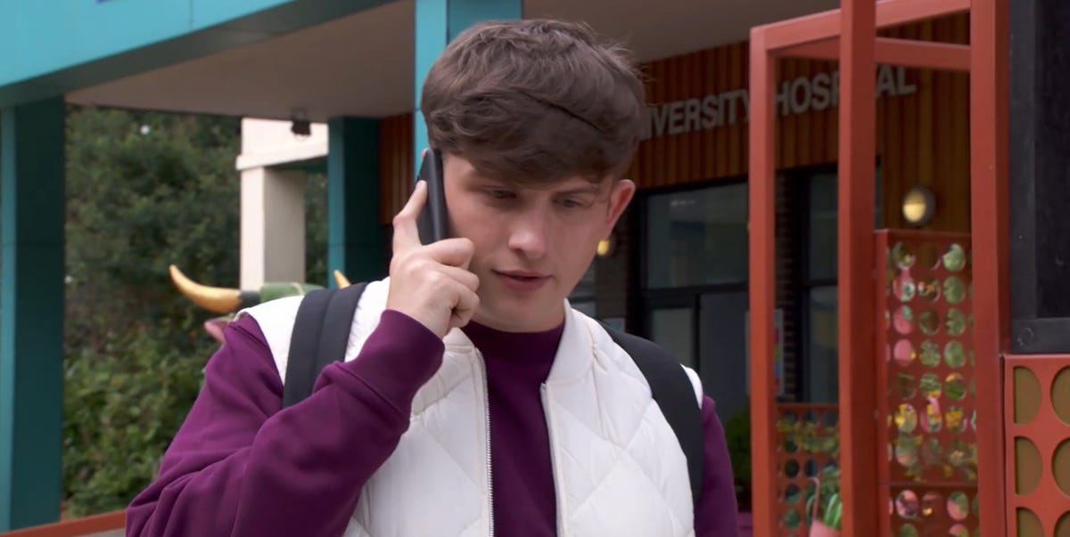 Hollyoaks confirms Charlie Dean's surprise return in worrying Osbornes story