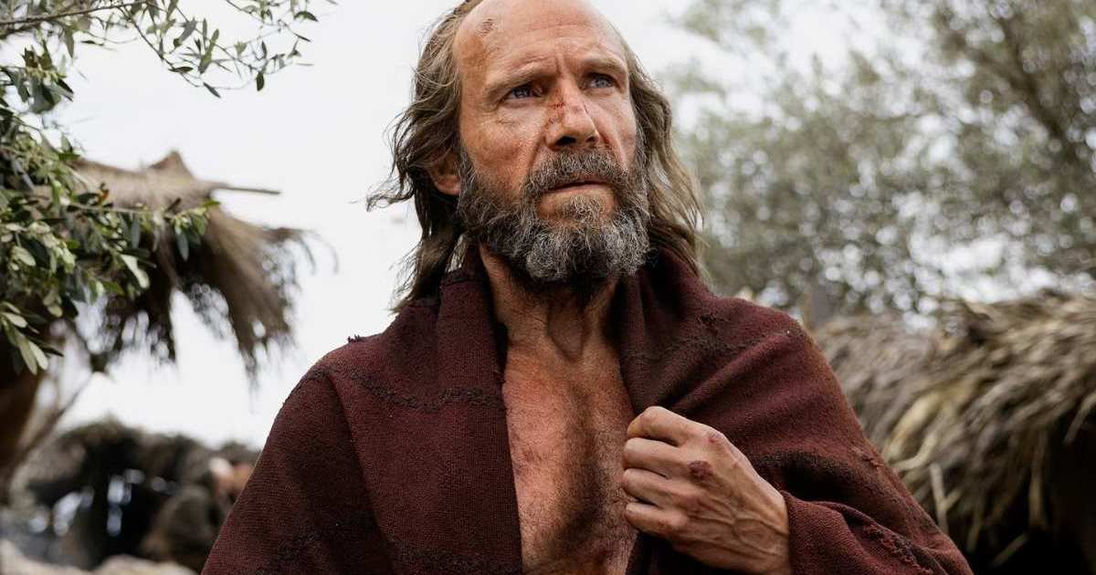 Hunger Games Prequel Set Photo Shows Ralph Fiennes' President Snow  - Comic Book Movies and Superhero Movie News