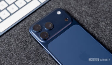 iPhone 17 Pro Max Deep Blue Camera plateau