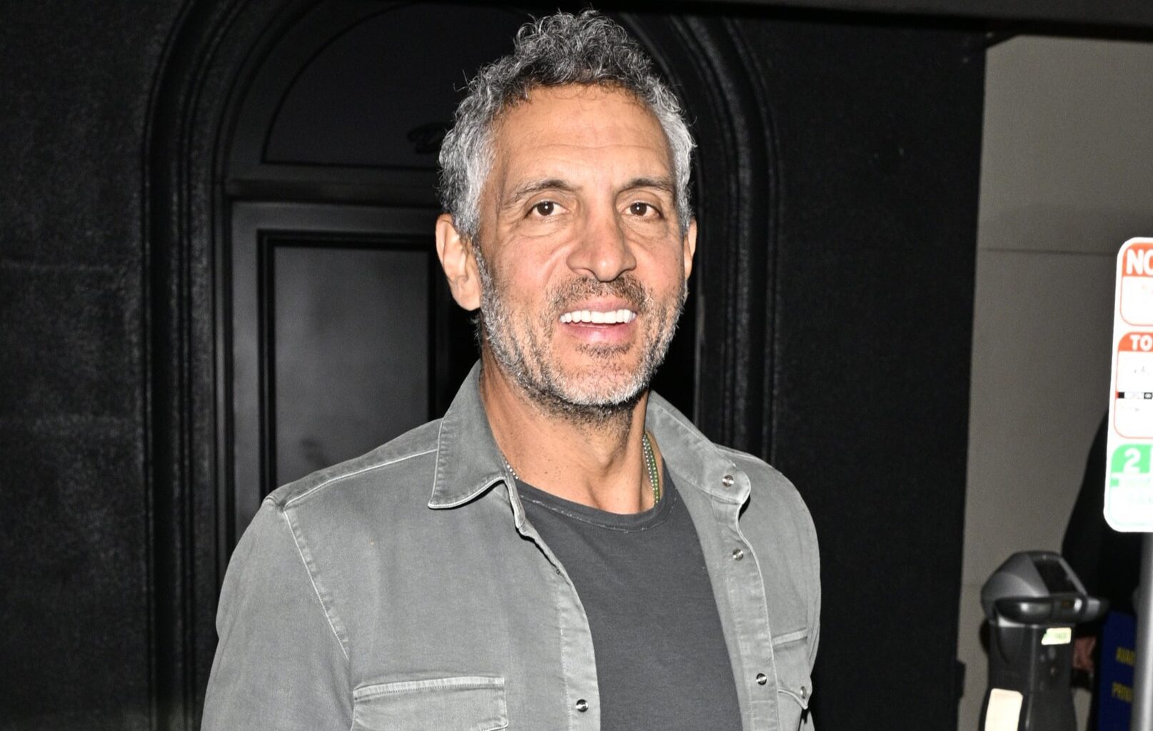 Mauricio Umansky Shares Rare Look at His Solo Life & Summer