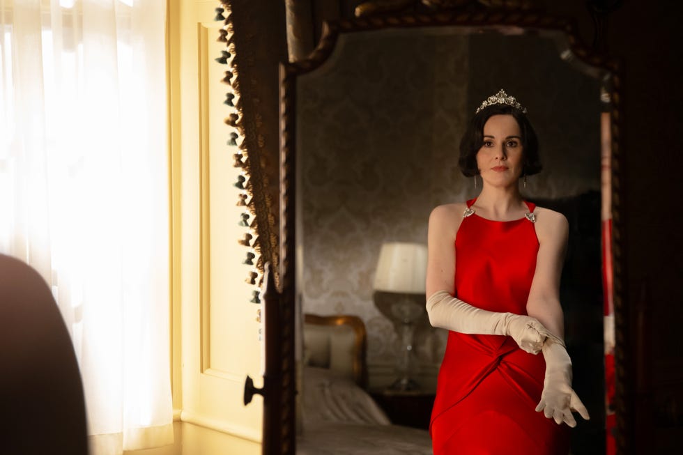 Michelle Dockery as Lady Mary, Downton Abbey: The Grand Finale michelle dockery as lady mary, downton abbey: the grand finale