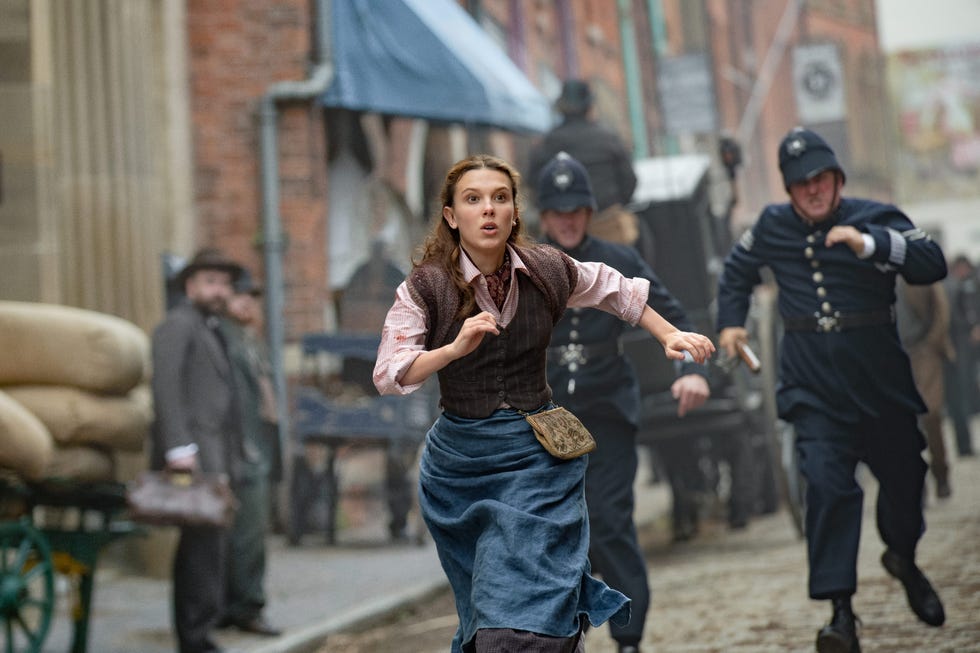 millie bobby brown, henry cavill, enola holmes 2