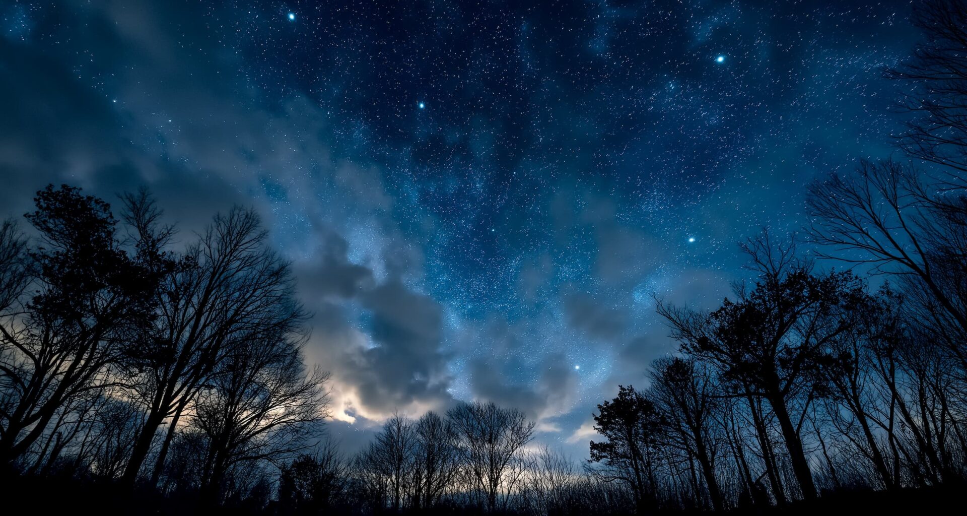 Rare Meteors, Aurora Glow & Planetary Parade Light Up Sept 13–14, 2025