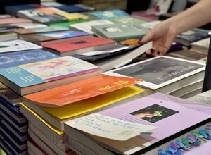 Why Koreans keep buying books they admit are shallow