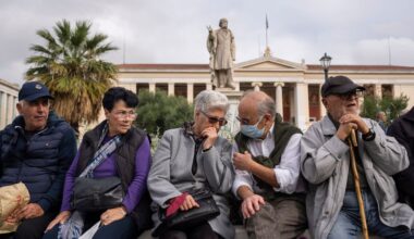 Average pension levels in Greece decline