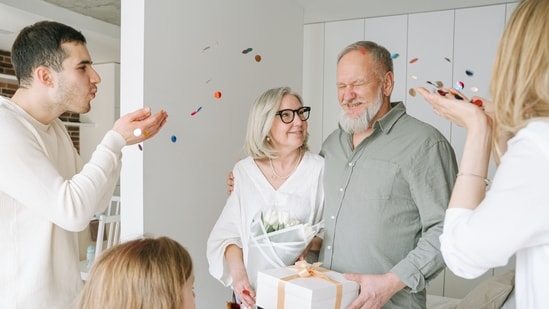 What are the 7 Alzheimer's warning signs?(Adobe Stock)