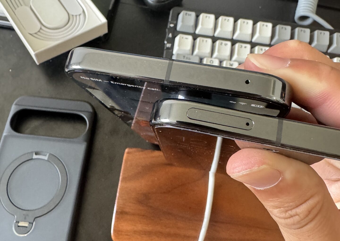 Customers getting Pixel 10 phones with SIM slots post RMA in the US