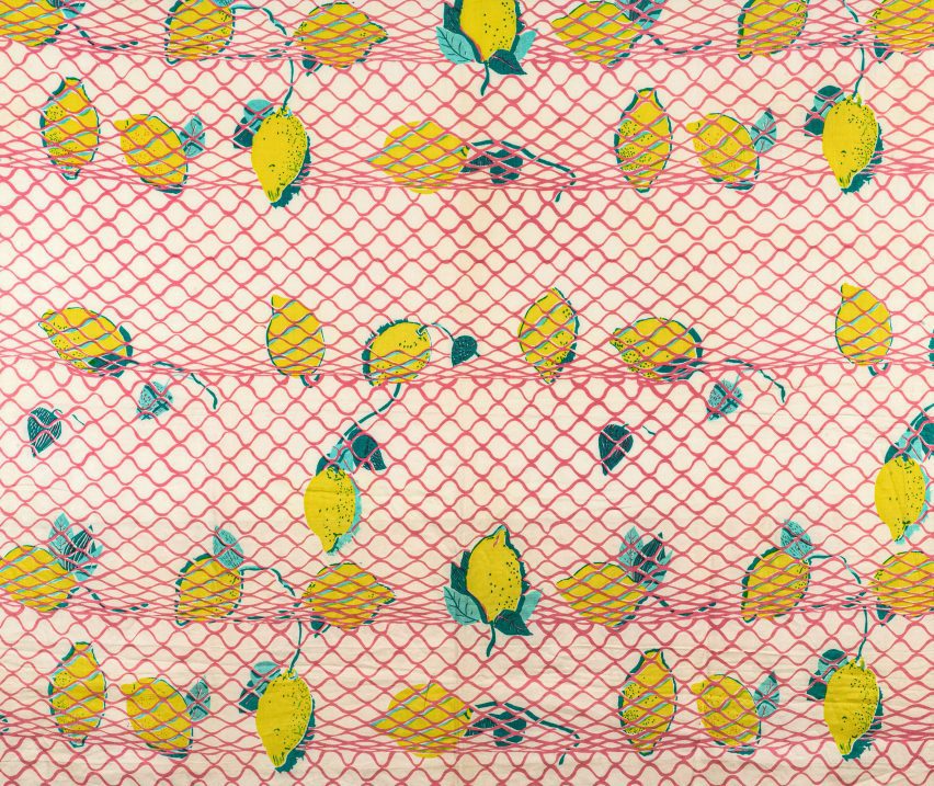 Lemons in Net by Arne Jacobsen and Jonna Jacobsen