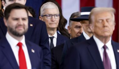 Tim Cook Swears Tariffs Aren’t to Blame for iPhone 17 Pro Price Hike