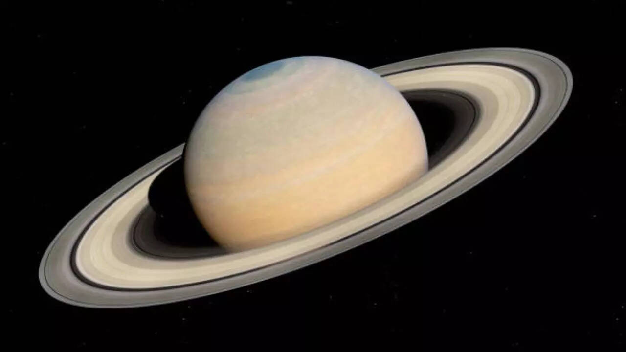 Tips to watch Saturn