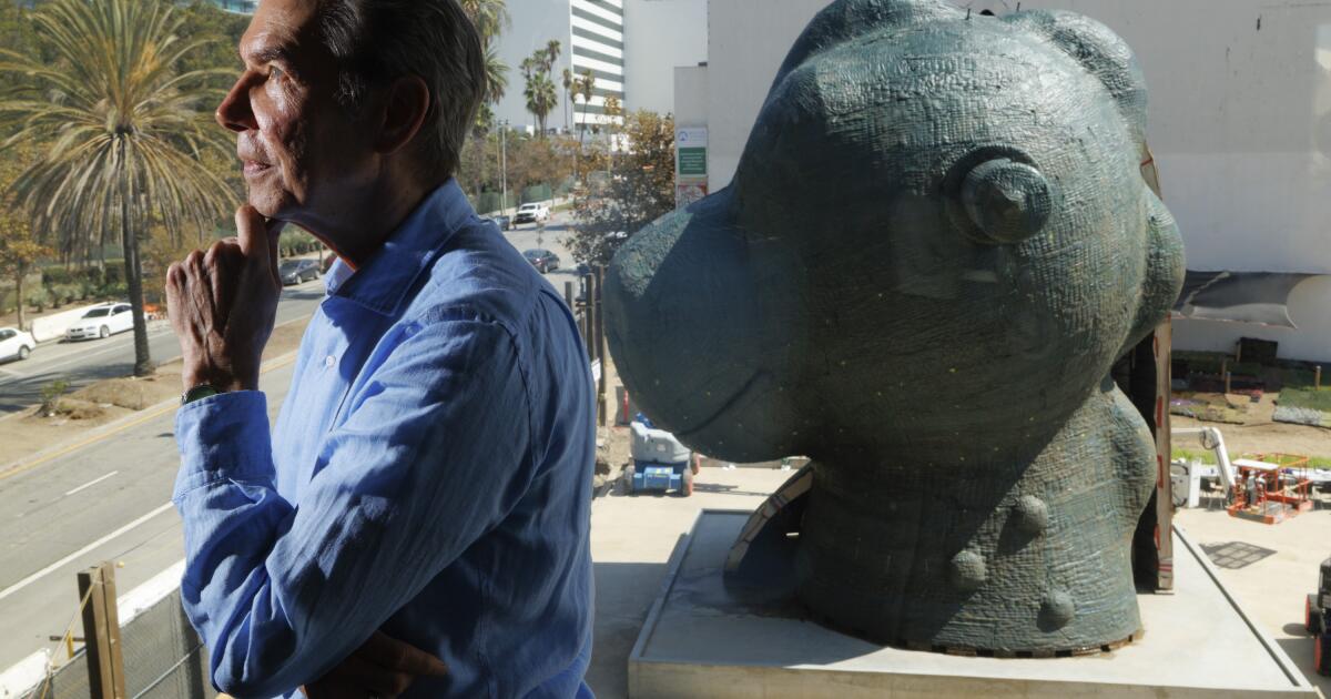 Jeff Koons' horse-dinosaur sculpture installation begins at LACMA