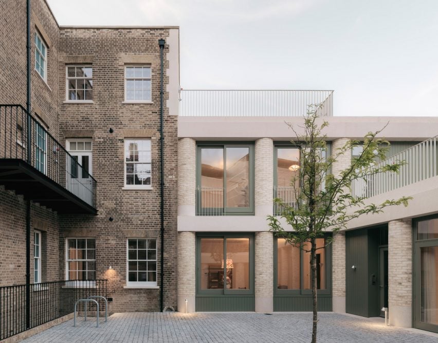 20 Newcourt Street housing by Wendover
