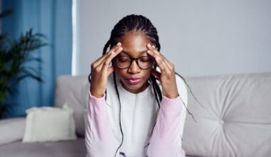 1 in 3 Americans have no emergency savings—while boomers' $2,000 cushion dwarfs Gen Z's $400