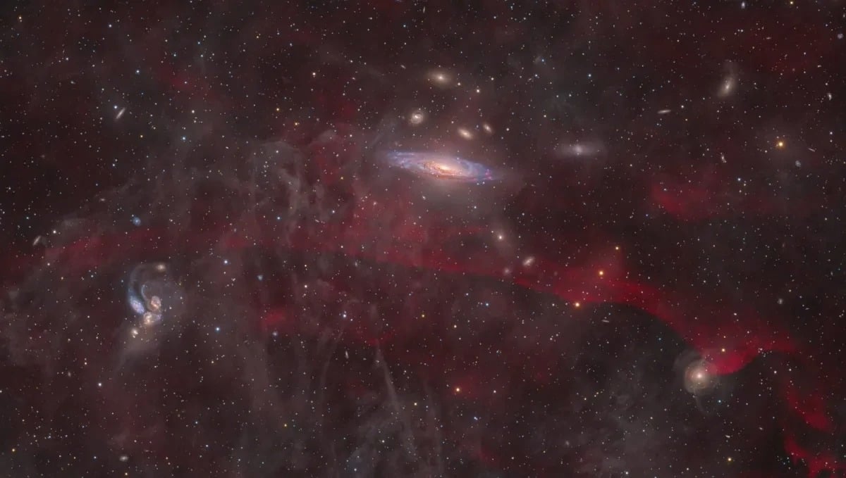 Zwo Astronomy Cosmic Coincidences Deer Lick And Stephan's Quintet On A Ribbon Of H Alpha Tim Schaeffer Et Al