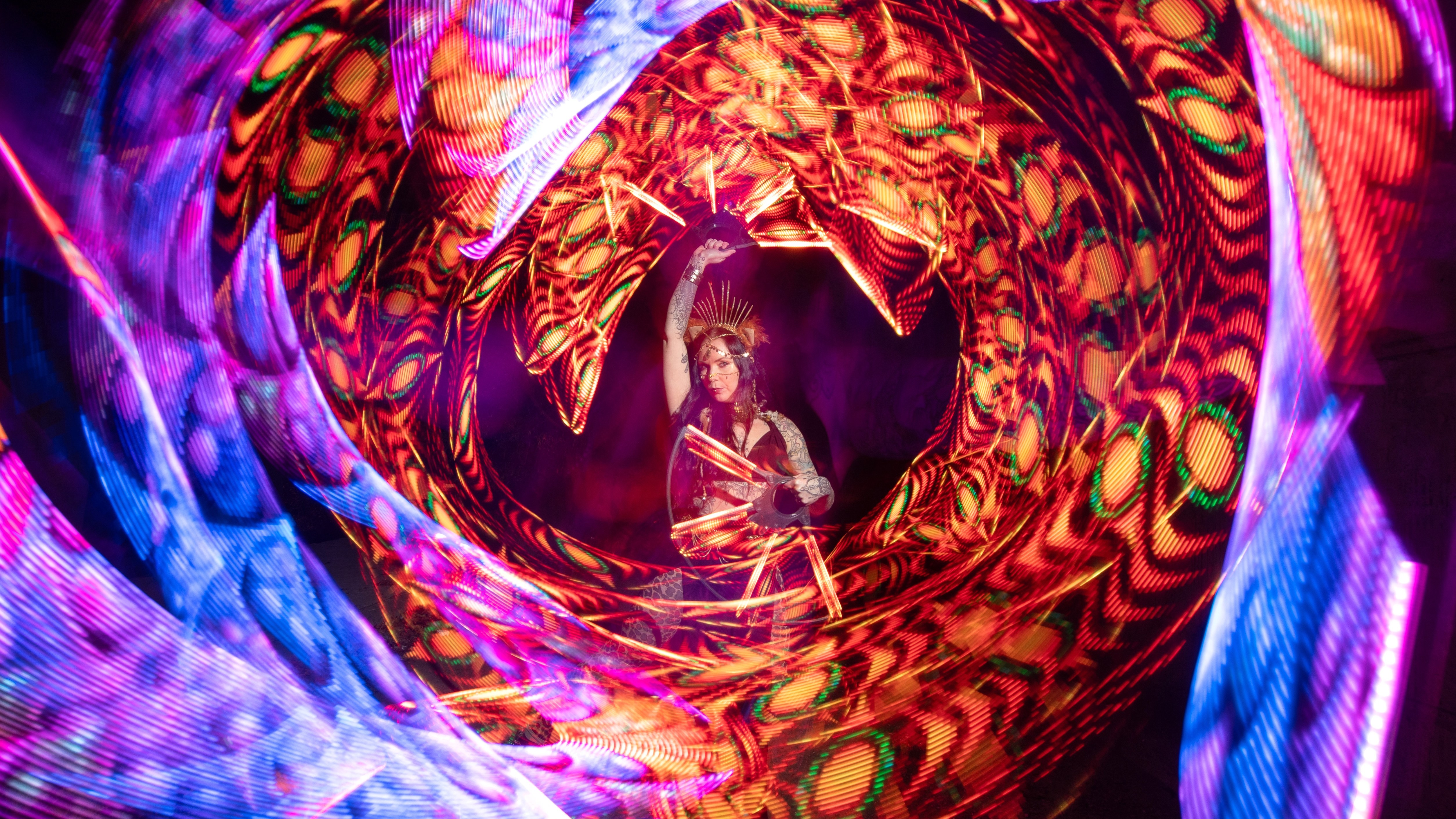 Painting with LED lights — and other news in pictures