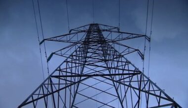 Government plans electricity interconnector to Spain