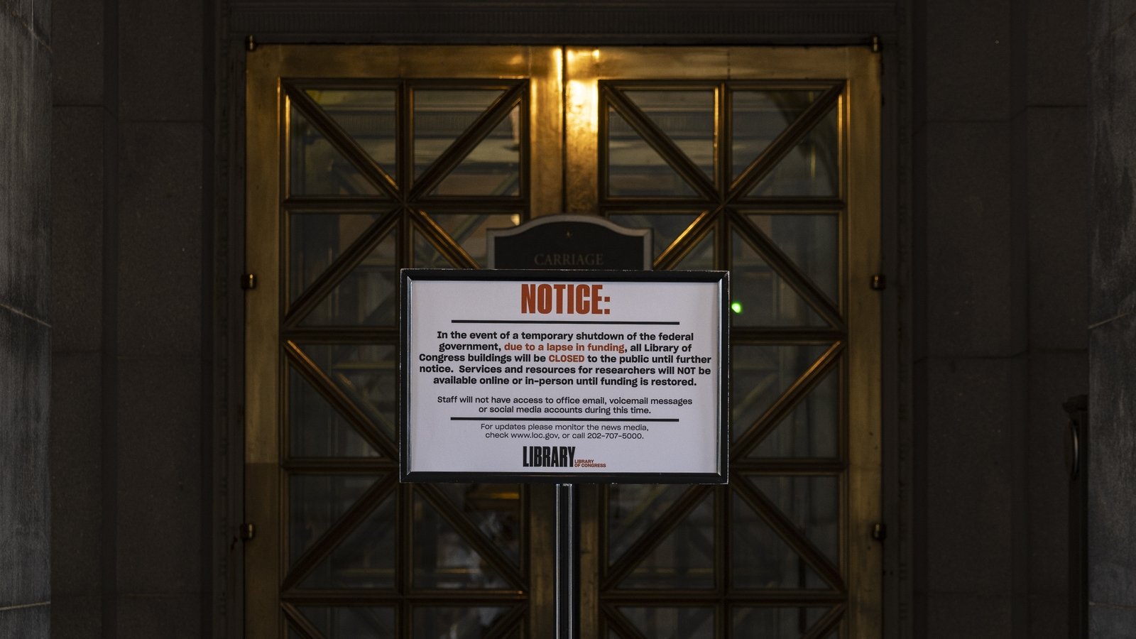 US delays publishing key jobs report due to govt shutdown