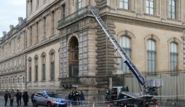 France admits security failures after Louvre robbery