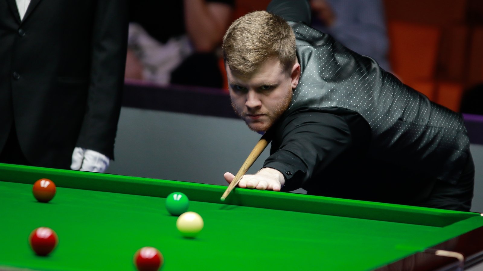Hill takes frame decider to reach last 16 in Belfast